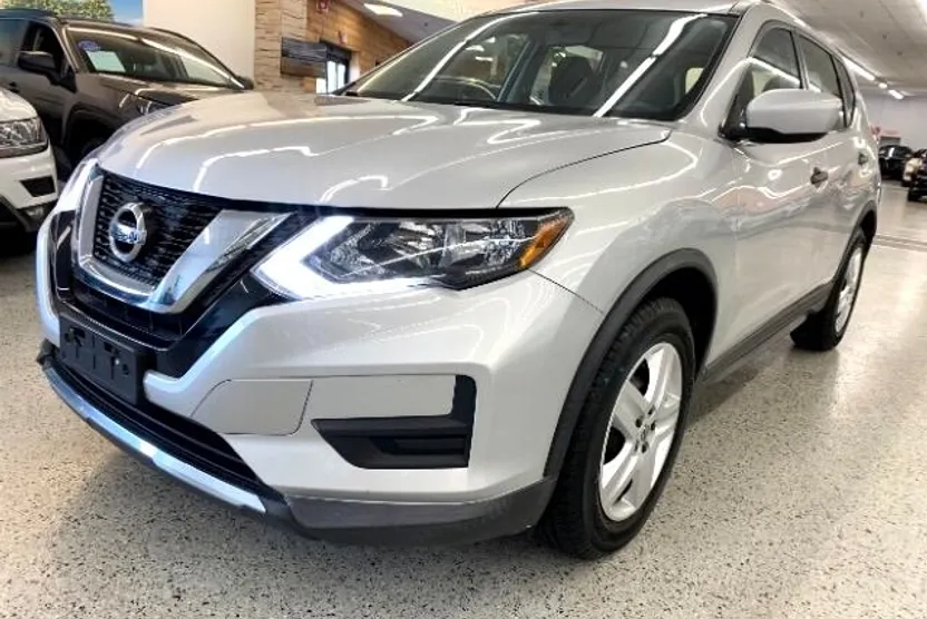 2017 Nissan Rogue S photo 1
