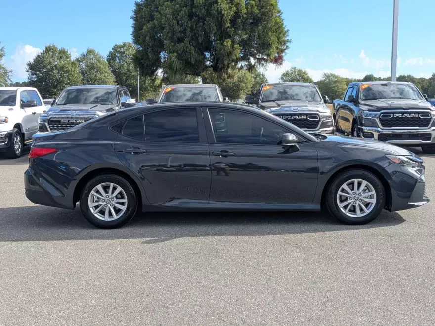2025 Toyota Camry LE photo 1