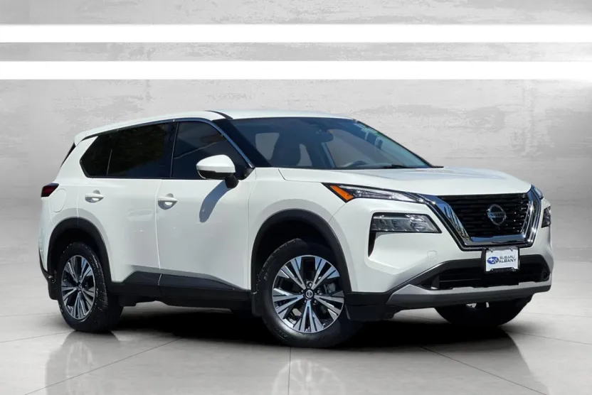 2021 Nissan Rogue SV photo 1