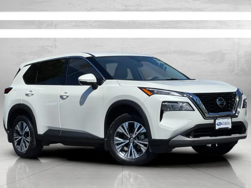 2021 Nissan Rogue SV photo 1
