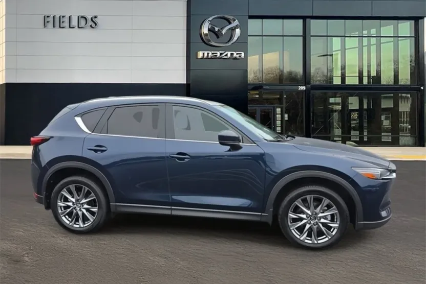 2020 Mazda CX-5 Signature photo 1
