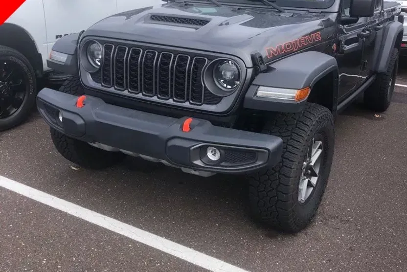 2024 Jeep Gladiator Mojave photo 1