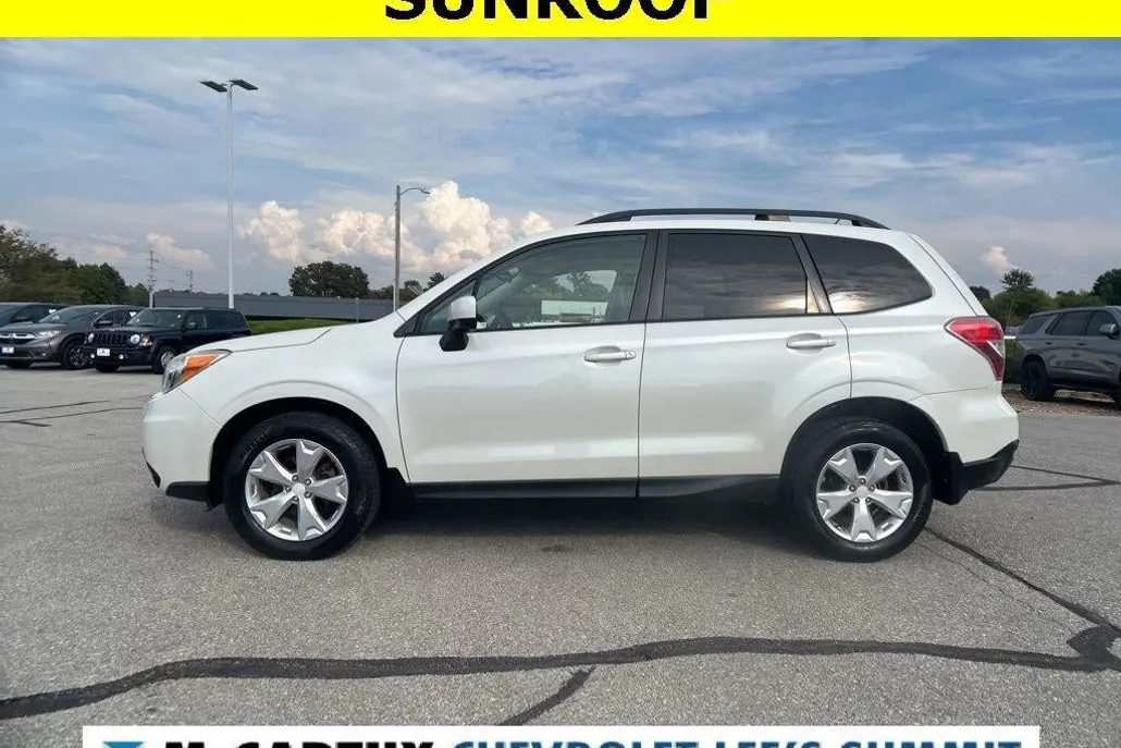 2015 Subaru Forester 2.5i Premium photo 1