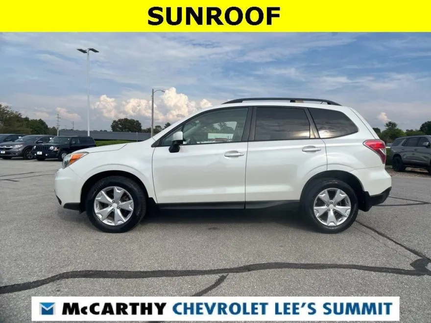 2015 Subaru Forester 2.5i Premium photo 1