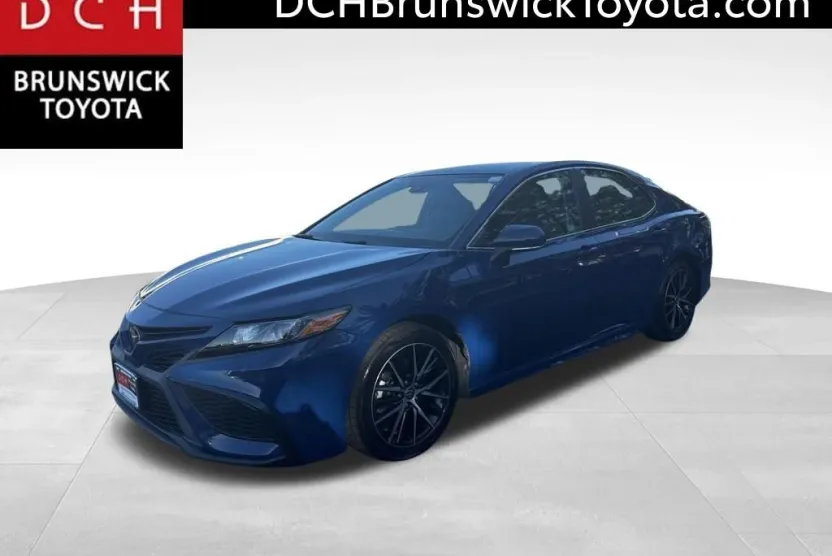 2024 Toyota Camry SE photo 1