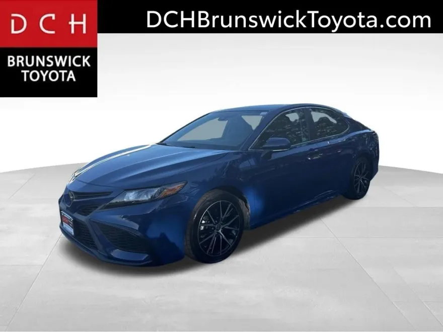 2024 Toyota Camry SE photo 1