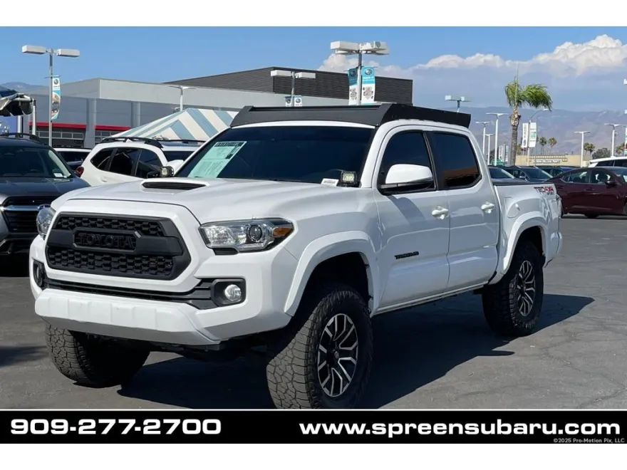 2020 Toyota Tacoma TRD Sport photo 1