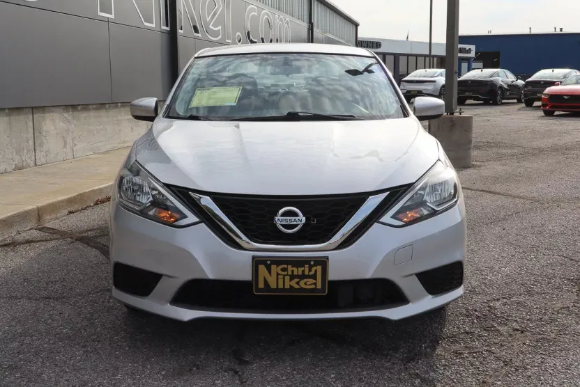 2019 Nissan Sentra S photo 1