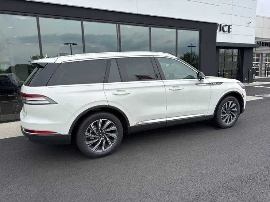 2025 Lincoln Aviator Premiere photo 1