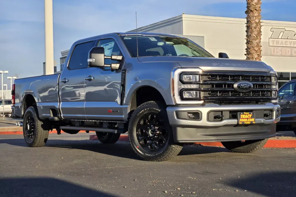 2024 Ford F-250 Lariat photo 1
