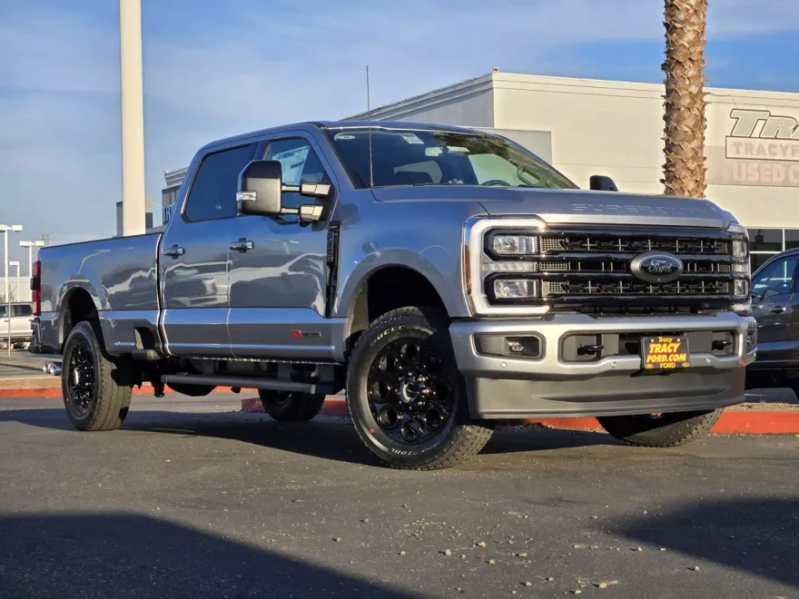 2024 Ford F-250 Lariat photo 1