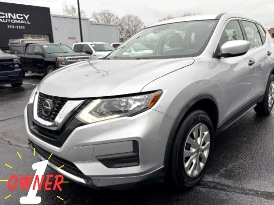 2020 Nissan Rogue S photo 1