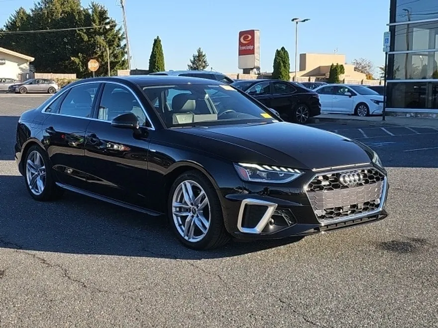 2024 Audi A4 45 S line Premium Plus photo 1