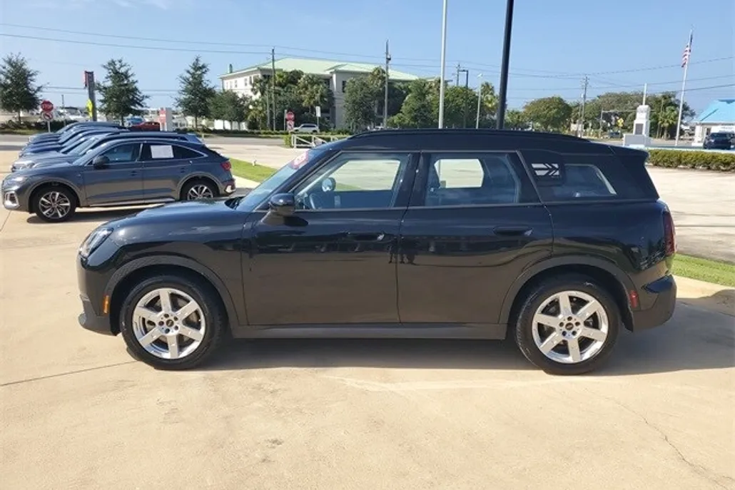2025 Mini Countryman S ALL4 photo 1