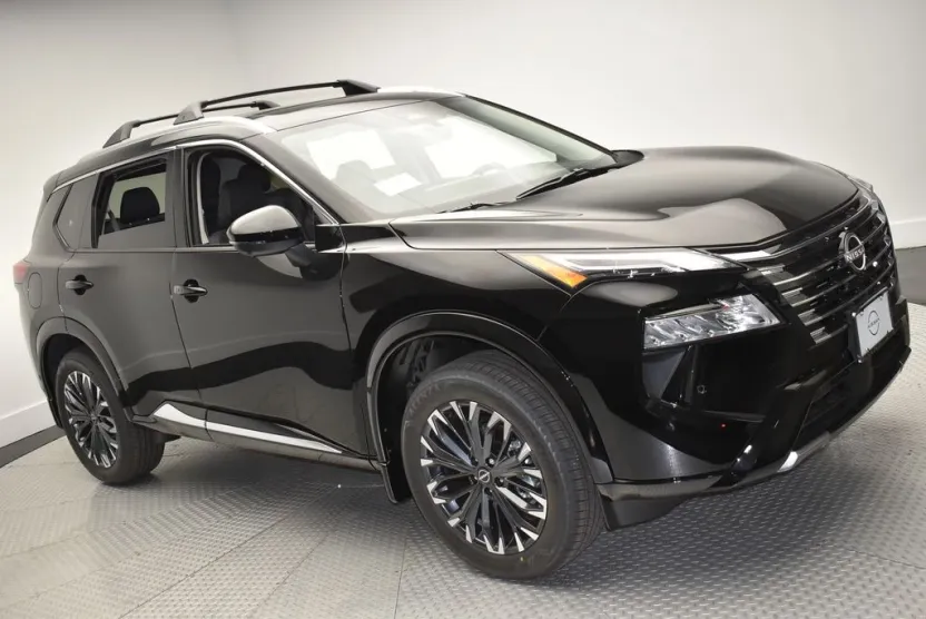 2026 Nissan Rogue Platinum photo 1