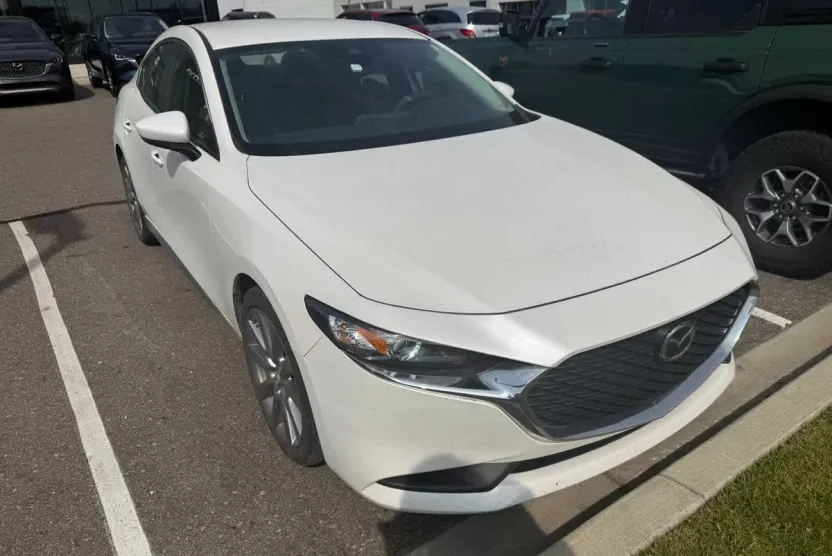 2022 Mazda Mazda3 Select photo 1