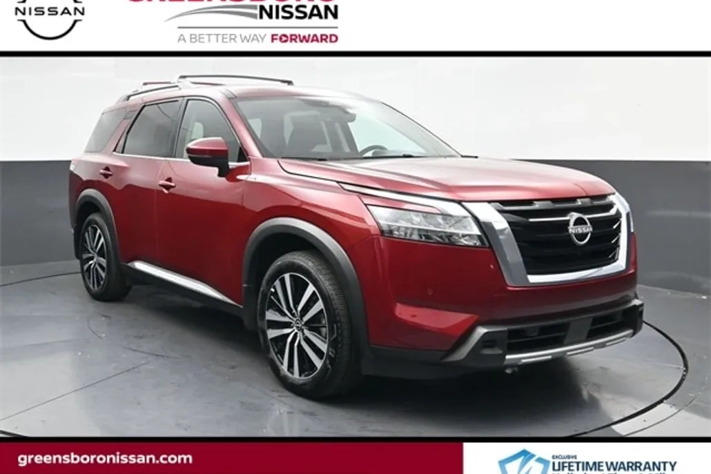 2024 Nissan Pathfinder Platinum photo 1