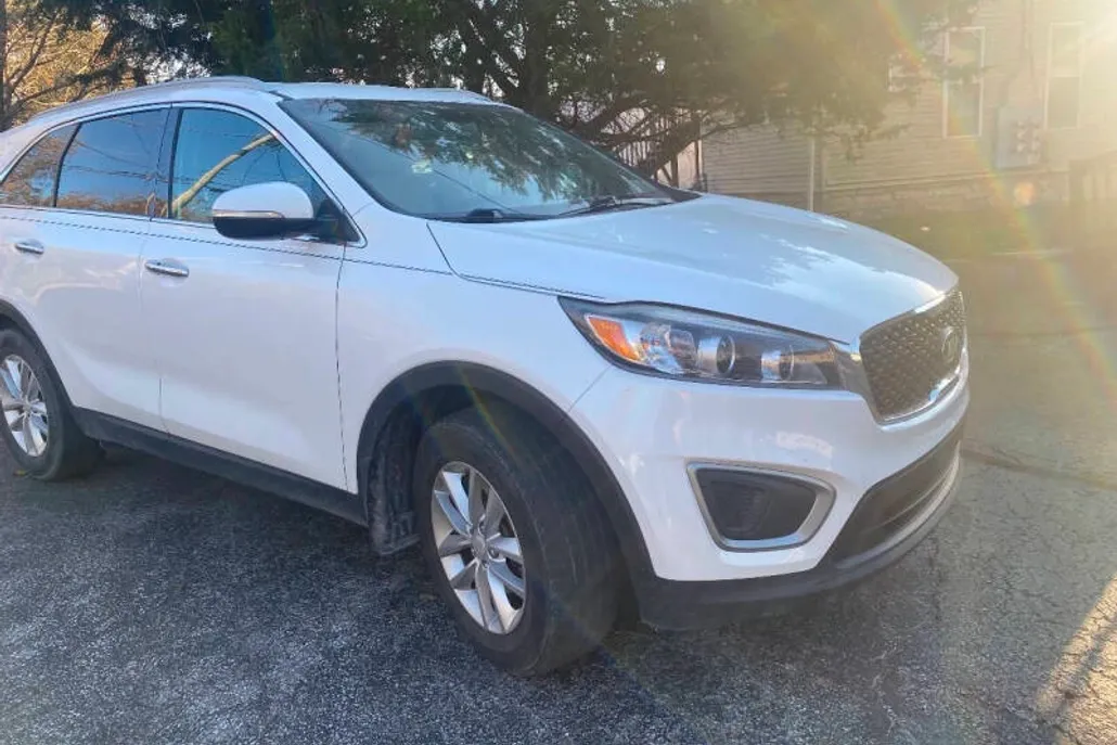 2016 Kia Sorento LX photo 1