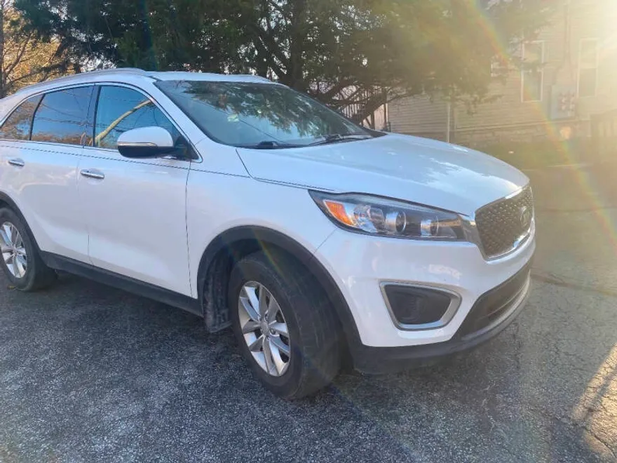 2016 Kia Sorento LX photo 1