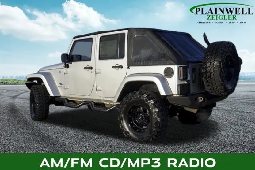 2009 Jeep Wrangler Unlimited Sahara photo 1