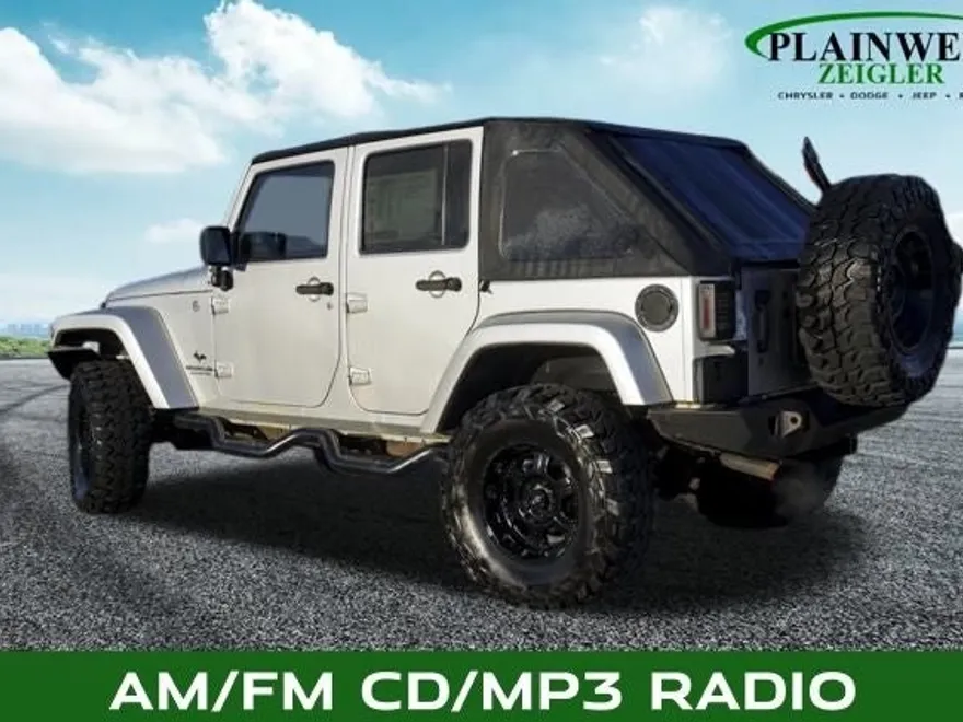 2009 Jeep Wrangler Unlimited Sahara photo 1