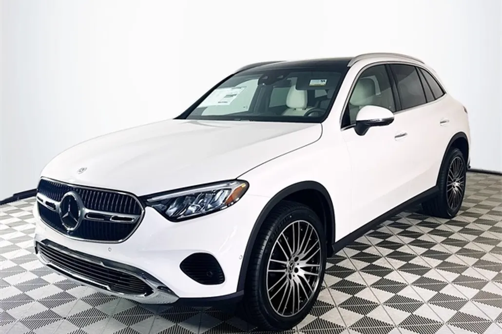 2026 Mercedes Benz GLC 300 photo 1