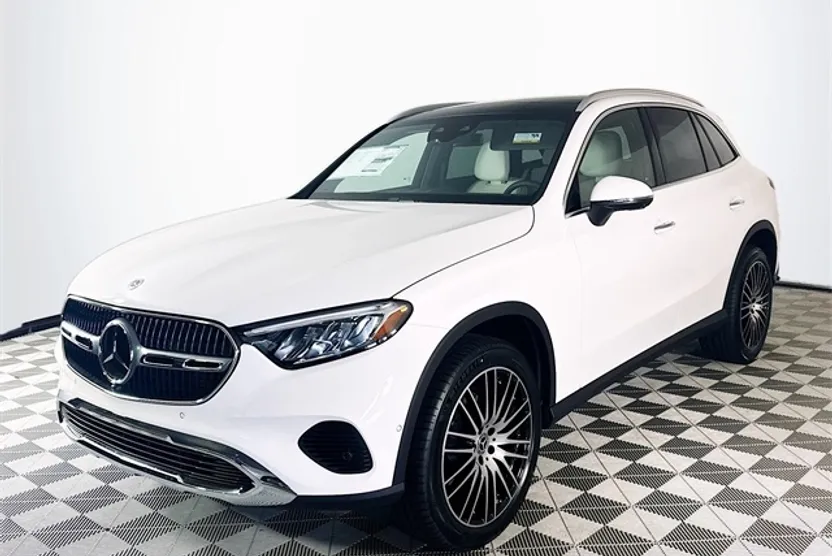 2026 Mercedes Benz GLC 300 photo 1
