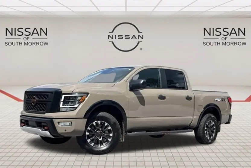 2024 Nissan Titan Crew Cab photo 1