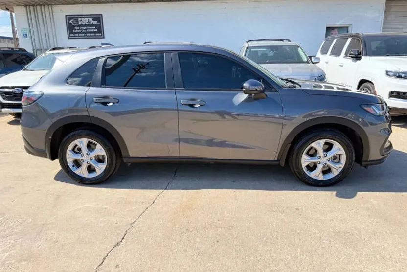 2023 Honda HR-V LX photo 1