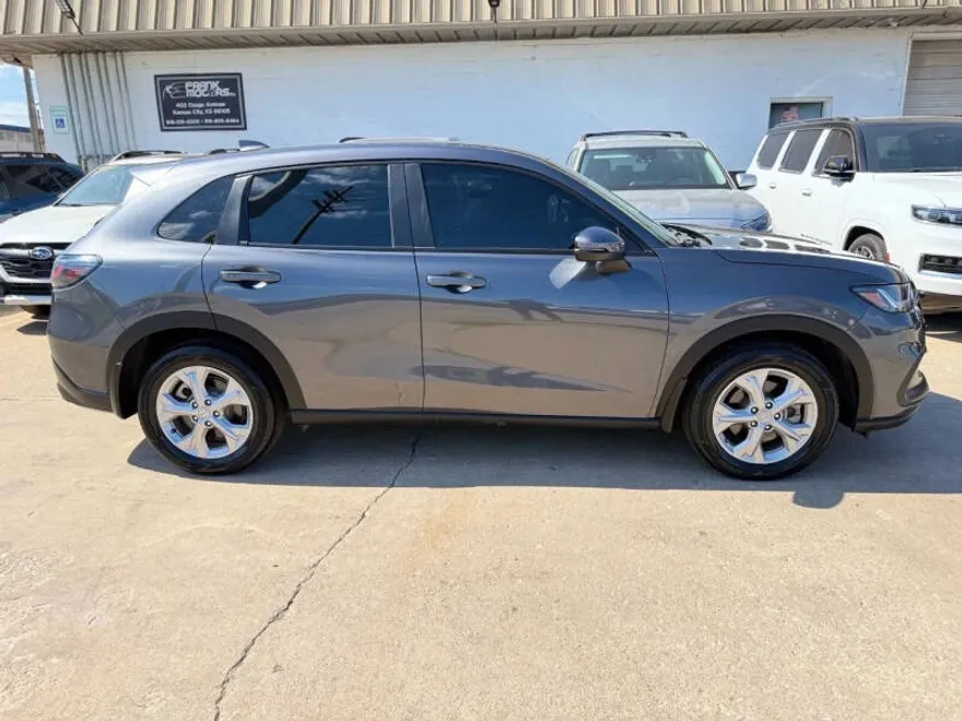 2023 Honda HR-V LX photo 1