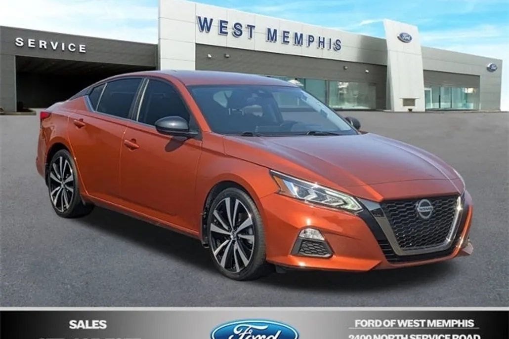 2021 Nissan Altima 2.5 SR photo 1