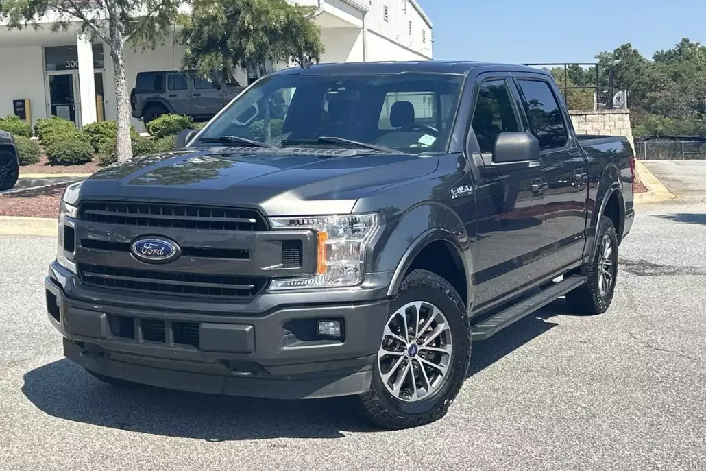 2019 Ford F-150 XLT photo 1
