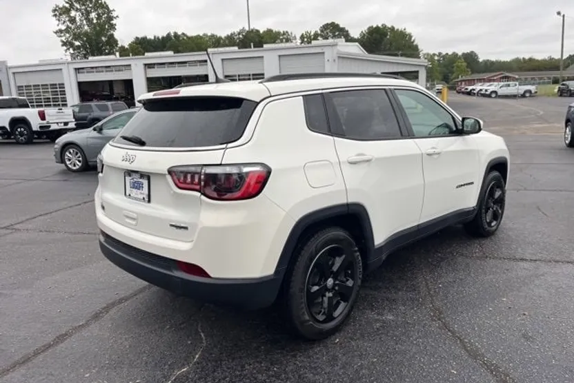 2021 Jeep Compass Latitude photo 1