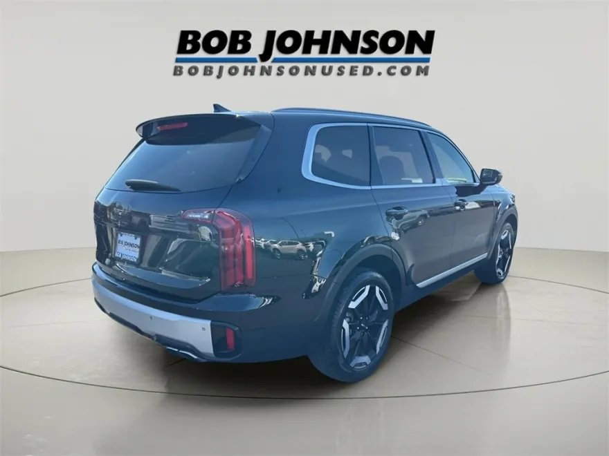 2024 Kia Telluride S photo 1
