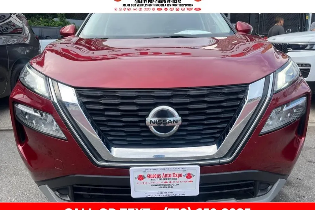 2021 Nissan Rogue SV photo 1