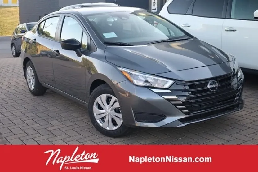 2025 Nissan Versa S photo 1
