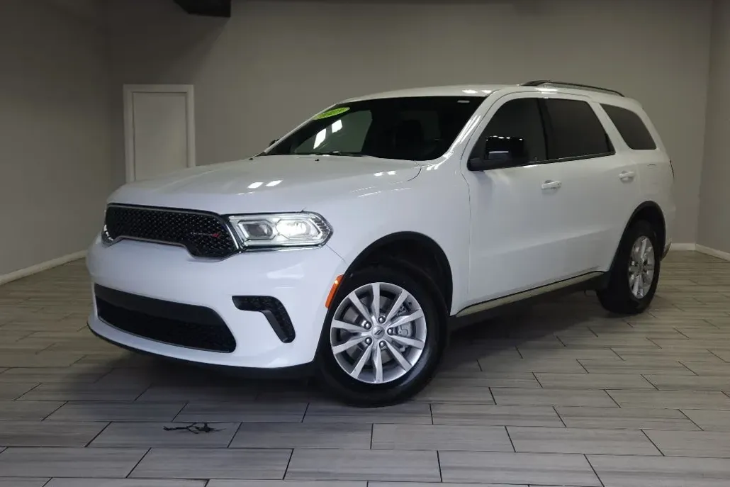 2023 Dodge Durango SXT photo 1