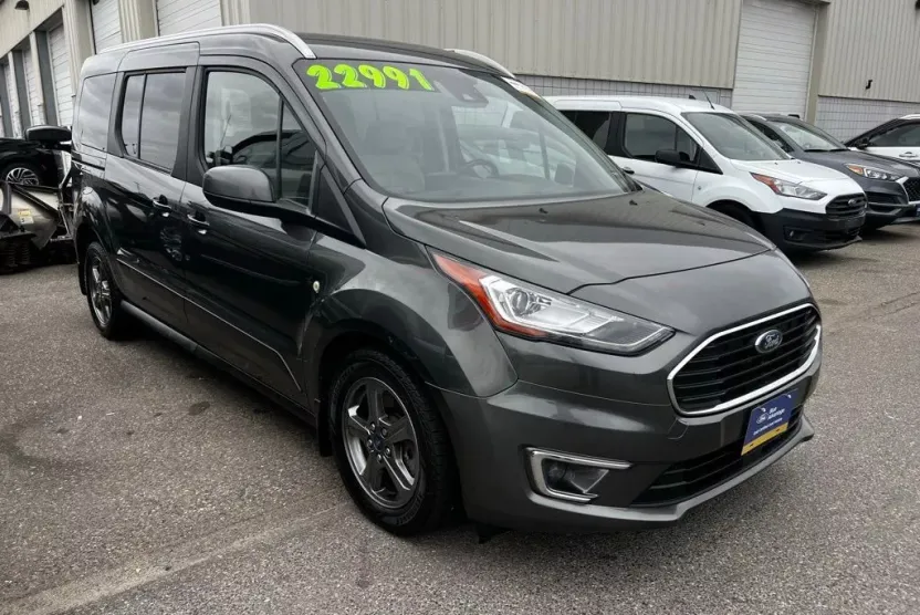 2022 Ford Transit Connect Titanium photo 1