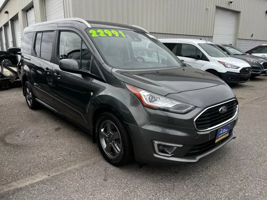 2022 Ford Transit Connect Titanium photo 1