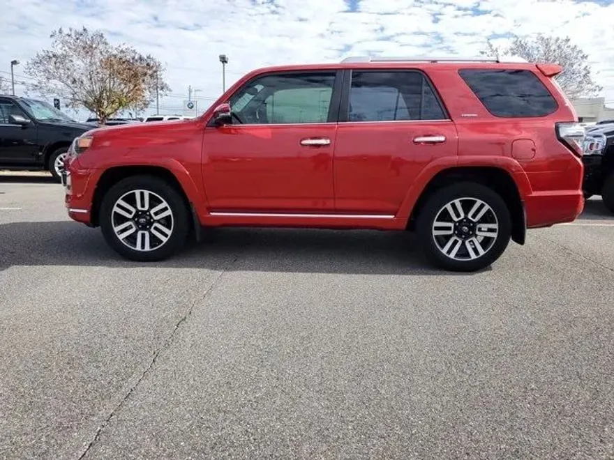 2014 Toyota 4Runner Limited photo 1