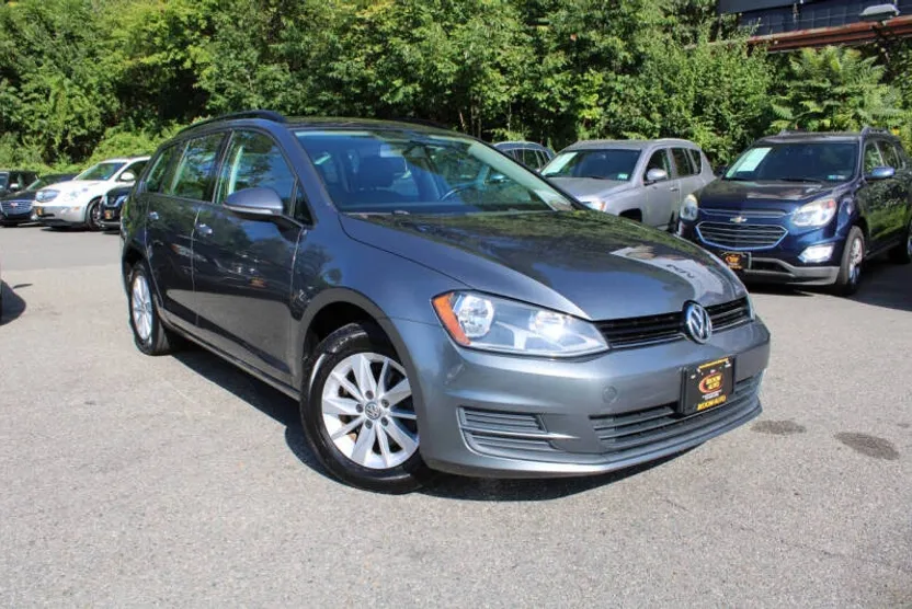2015 Volkswagen Golf SportWagen TSI S photo 1