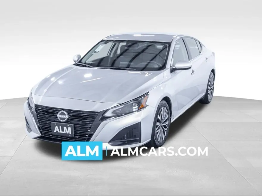 2023 Nissan Altima 2.5 SV photo 1