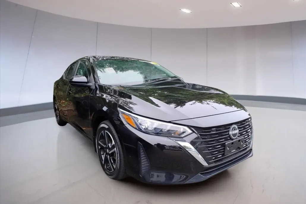 2024 Nissan Sentra SV photo 1