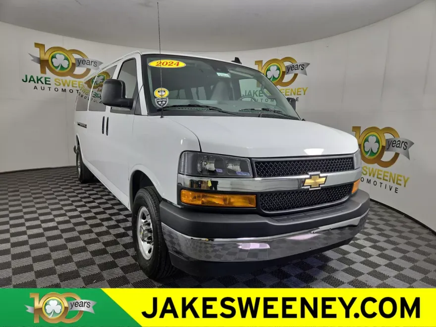 2024 Chevrolet Express 3500 Passenger Van photo 1