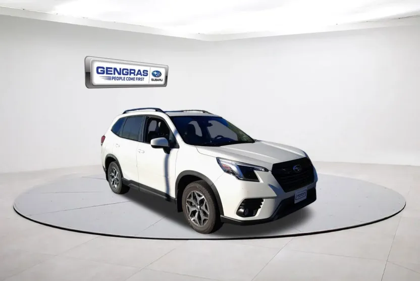 2022 Subaru Forester Premium photo 1