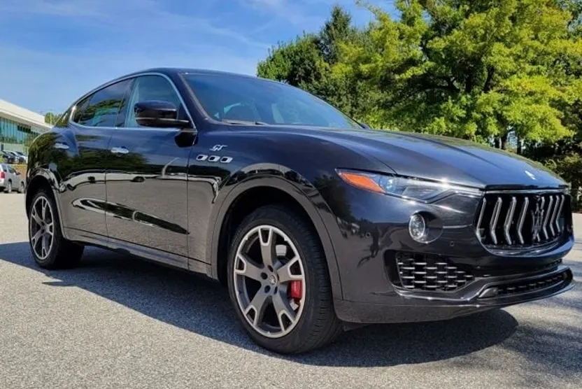 2023 Maserati Levante Base GT photo 1