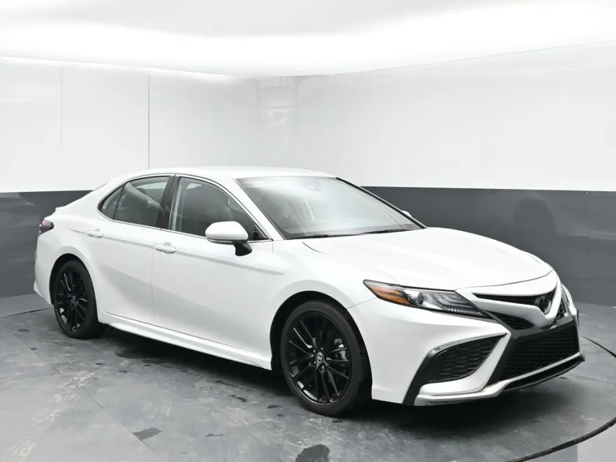 2023 Toyota Camry XSE photo 1