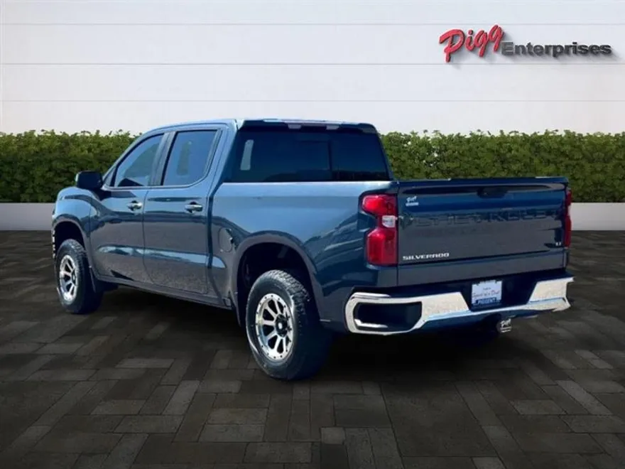 2020 Chevrolet Silverado 1500 LT photo 1