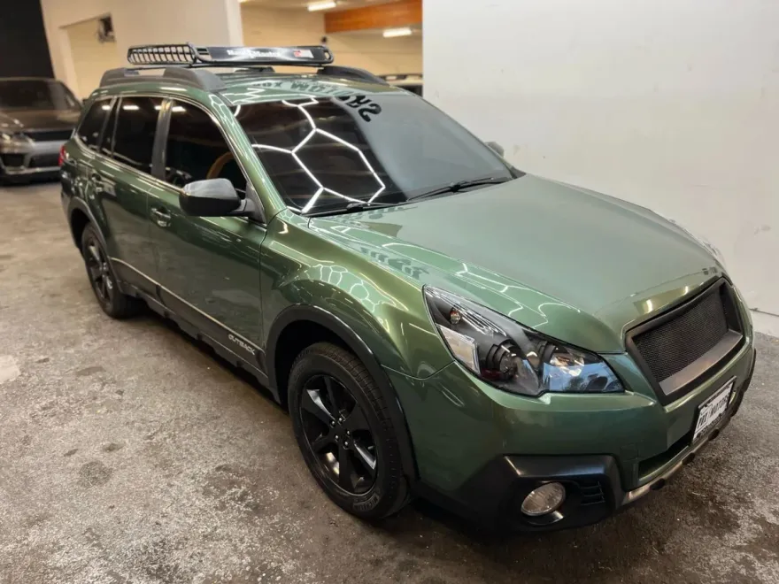 2014 Subaru Outback 2.5i photo 1