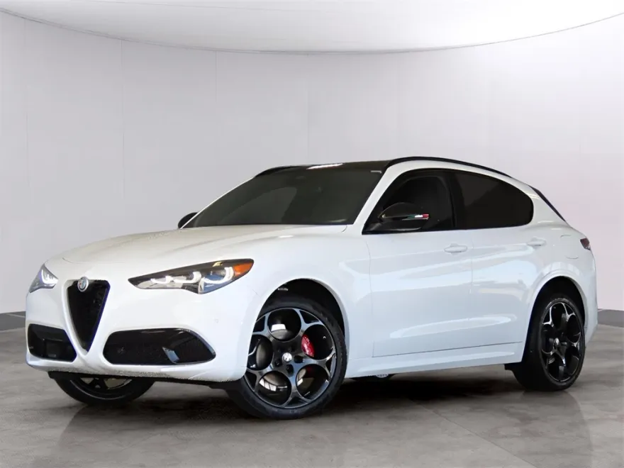 2025 Alfa Romeo Stelvio Tributo Italiano photo 1